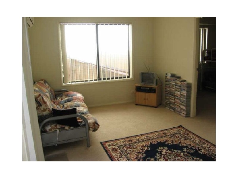 1A Hampton Way, Maryland NSW 2287