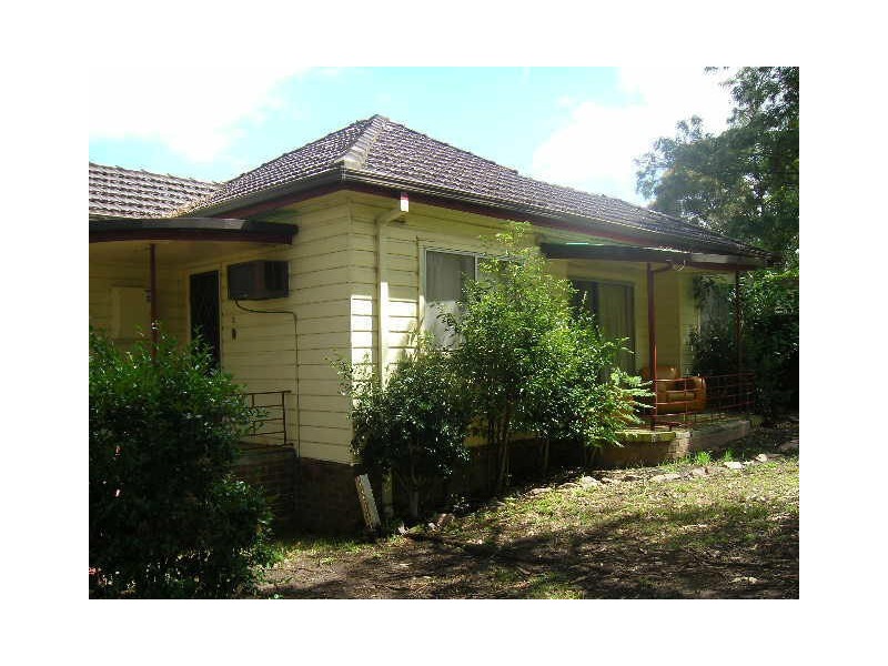 2 Lee Crescent, Birmingham Gardens NSW 2287