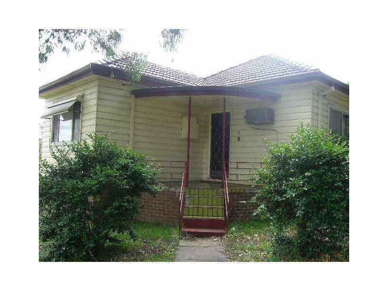 2 Lee Crescent, Birmingham Gardens NSW 2287