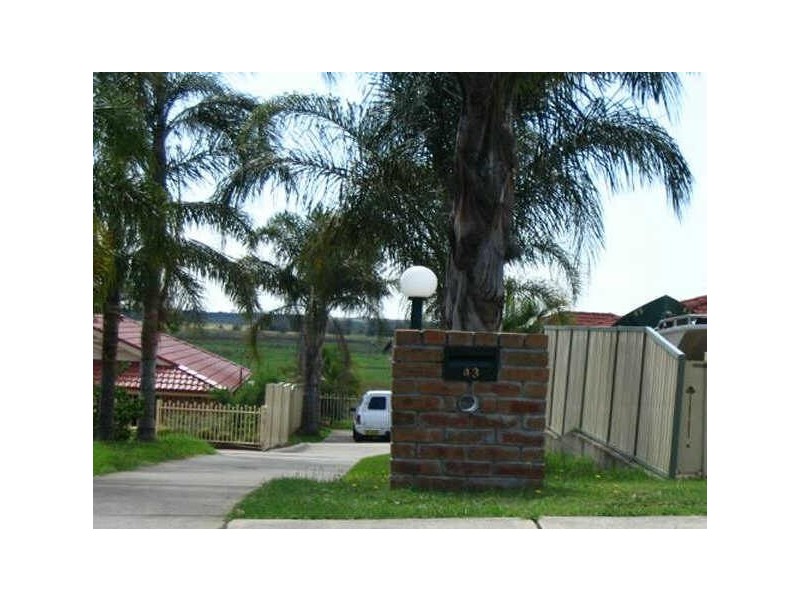 2/43 Callan Avenue, Maryland NSW 2287