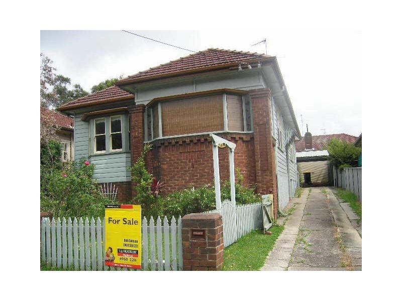 27 Maud Street, Mayfield West NSW 2304