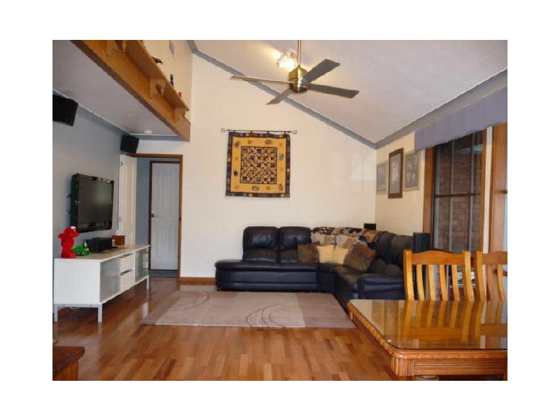 10 Berrico Avenue, Maryland NSW 2287