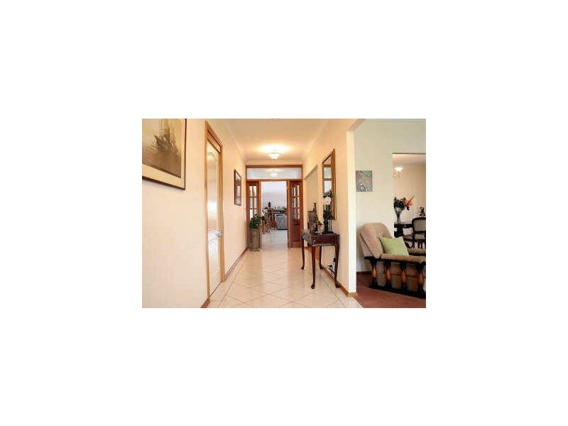 13 Tomaree Way, Maryland NSW 2287