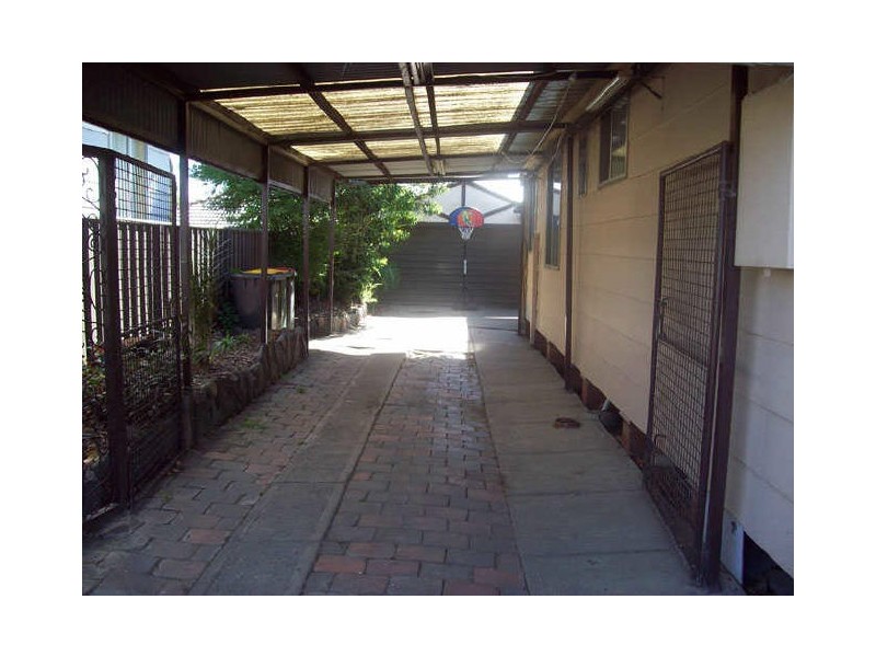 8 Sherwood Street, Elermore Vale NSW 2287