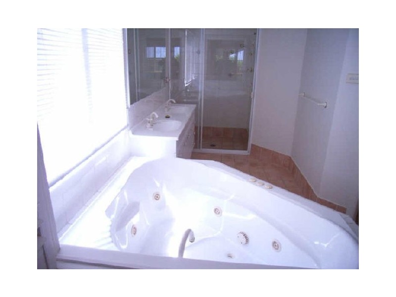 16 Sandalwood Avenue, Fletcher NSW 2287