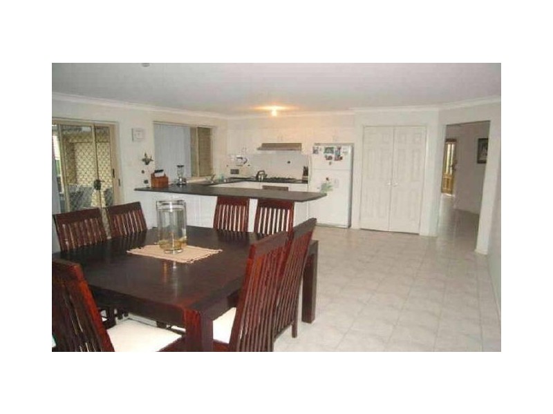 3 Almond Avenue, Fletcher NSW 2287