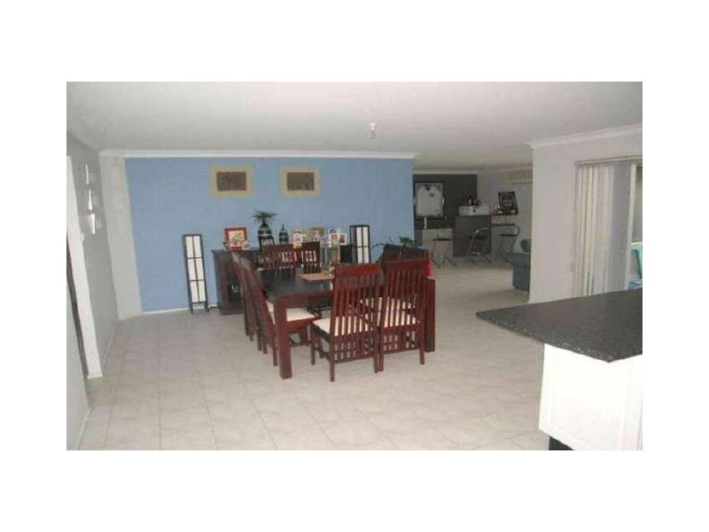 3 Almond Avenue, Fletcher NSW 2287