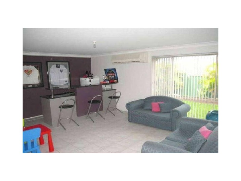 3 Almond Avenue, Fletcher NSW 2287