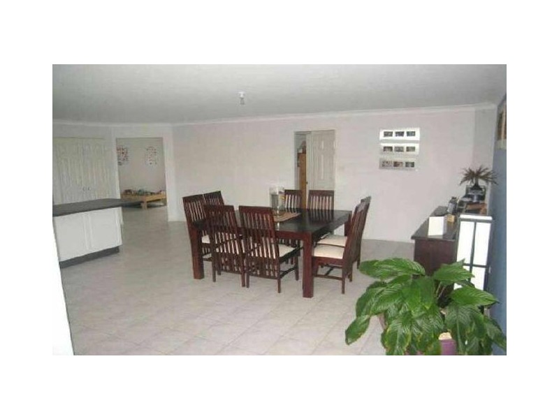 3 Almond Avenue, Fletcher NSW 2287