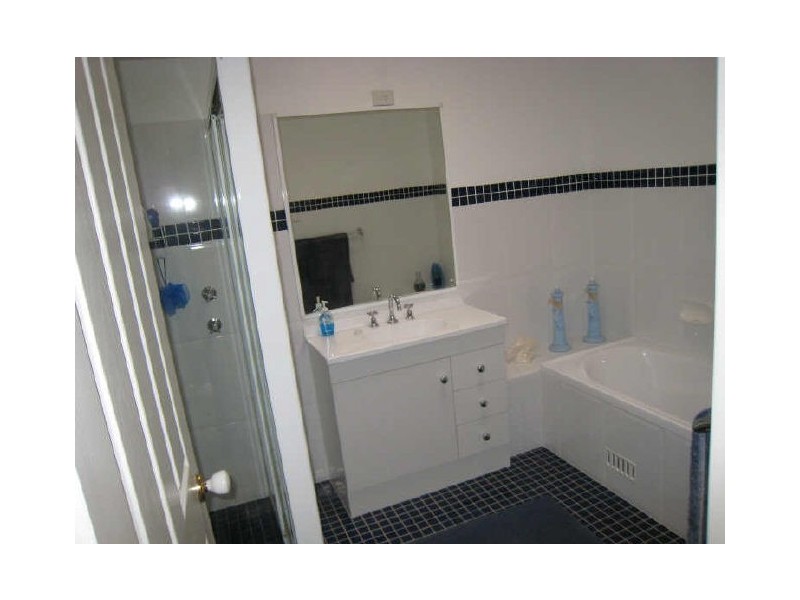 2/24 Irrawang Street, Wallsend NSW 2287