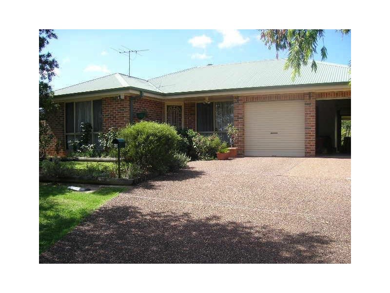 13 Glendore Parade, Maryland NSW 2287