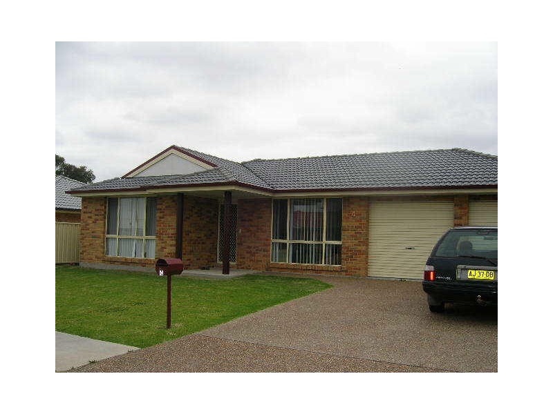 4 Karong Avenue, Maryland NSW 2287