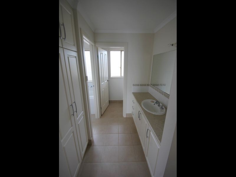 20 John Olsen Drive, Kadina SA 5554