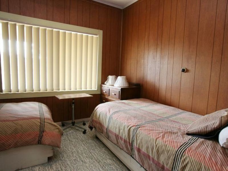 36 Cumberland Road, Port Clinton SA 5570