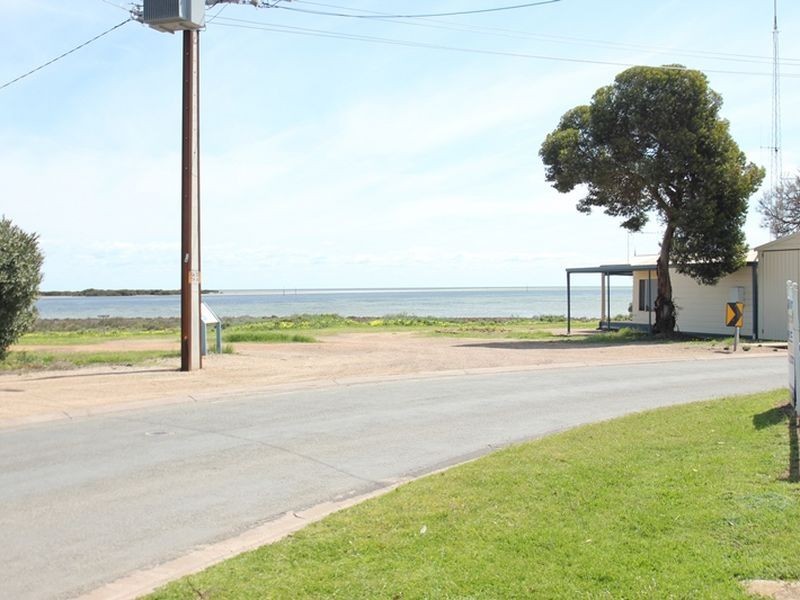 56 John Lewis Drive, Port Broughton SA 5522