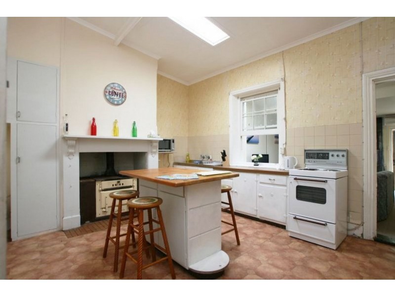 10 McKay Street, Port Broughton SA 5522