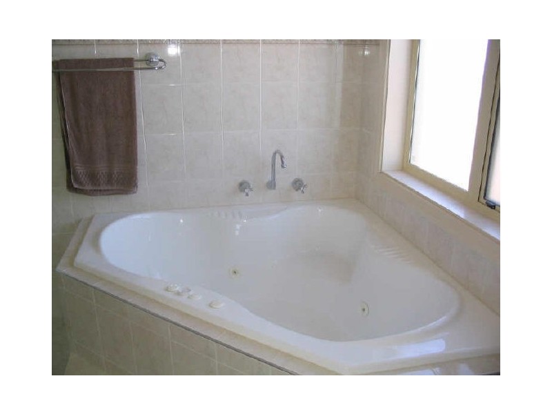 83B Gilmore Cres, Wallaroo SA 5556