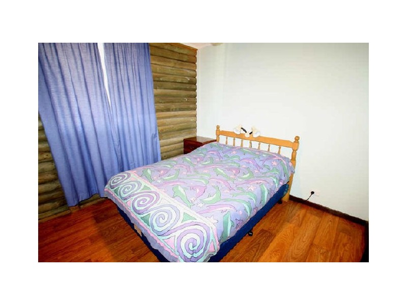 Log Cabin No 1 Coast Road, Moonta SA 5558