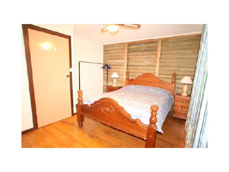 Log Cabin No 1 Coast Road, Moonta SA 5558