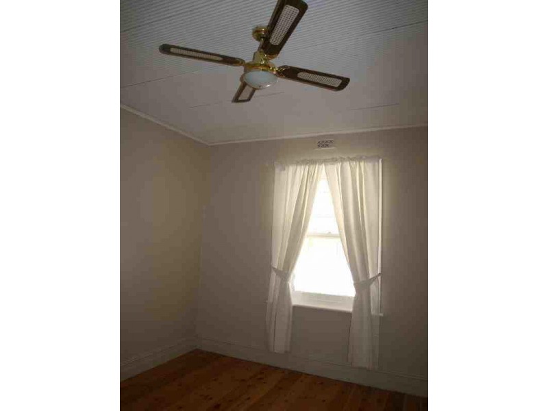 106 George Street, Moonta SA 5558