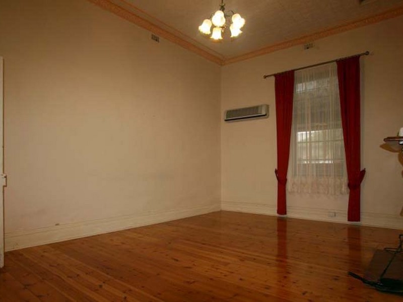 17 Railway Terrace, Kadina SA 5554