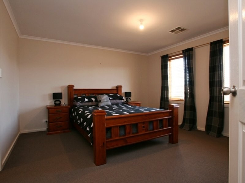 14 Lamshed Street, Kadina SA 5554