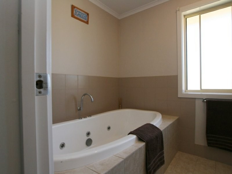 14 Lamshed Street, Kadina SA 5554