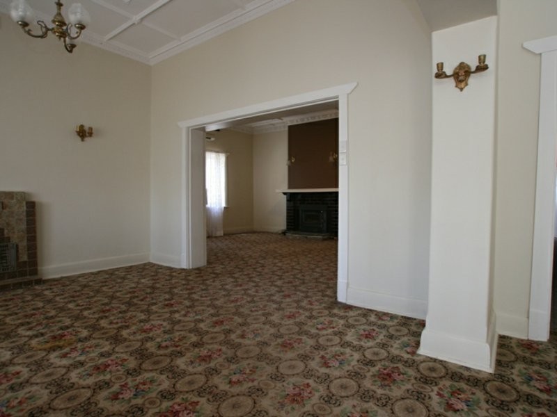 31 Railway Terrace, Kadina SA 5554