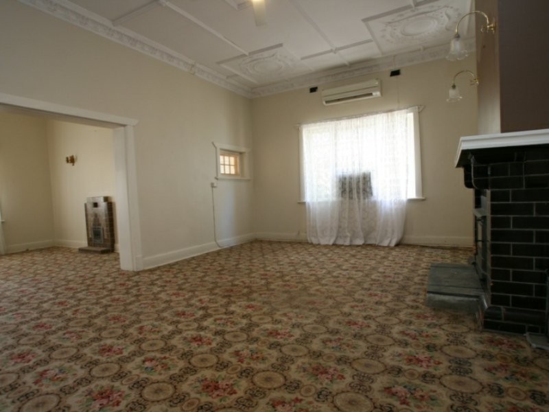 31 Railway Terrace, Kadina SA 5554