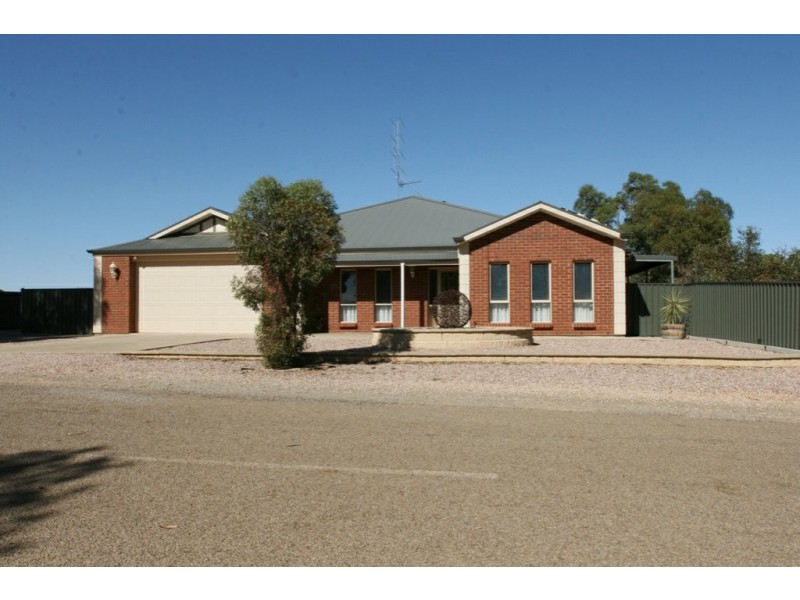 16 George Street, Bute SA 5560