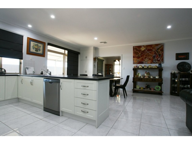 16 George Street, Bute SA 5560
