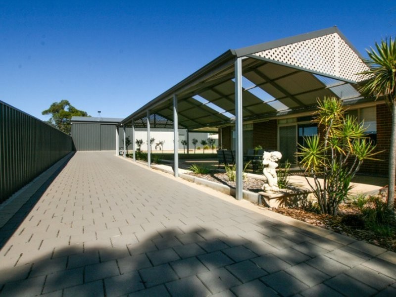 16 George Street, Bute SA 5560