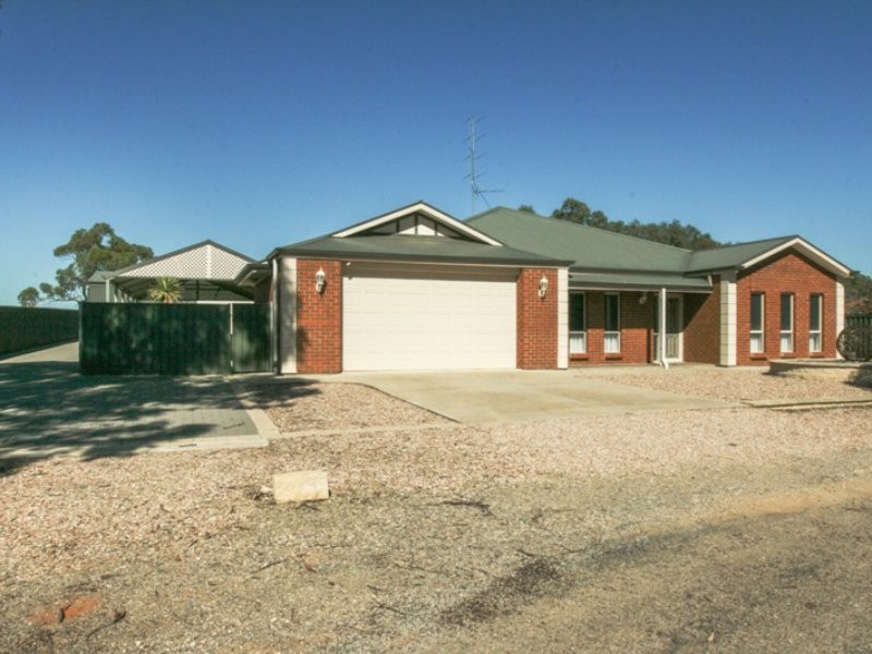 16 George Street, Bute SA 5560