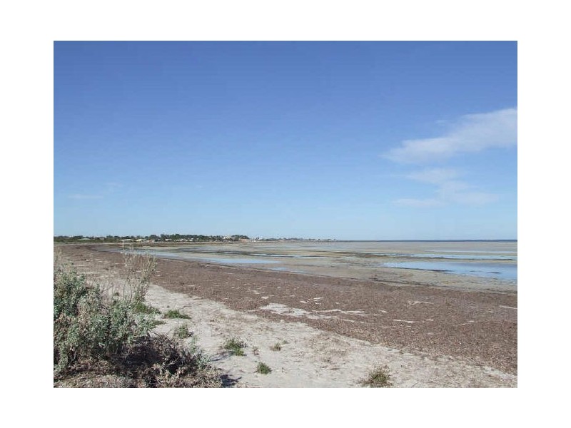 Log Cabin No 2 Coast Rd, Moonta SA 5558