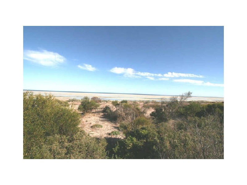 Log Cabin No 3 Coast Rd, Moonta SA 5558