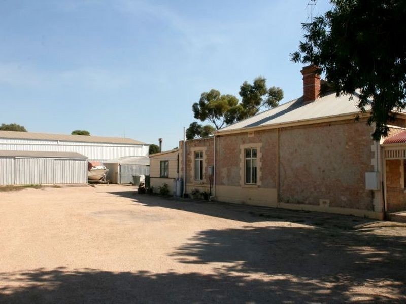 32 Port Road, Kadina SA 5554