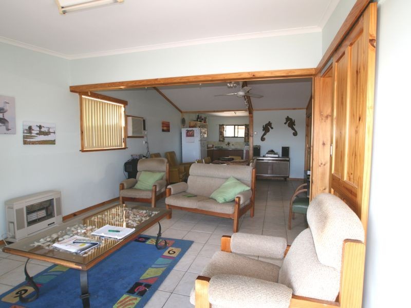 60 Whiting Road, Port Broughton SA 5522