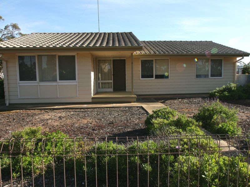 1 Railway Terrace, Bute SA 5560