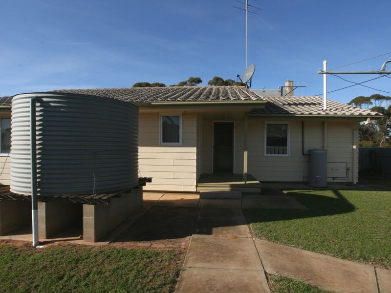 1 Railway Terrace, Bute SA 5560