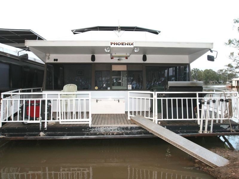 Phoenix Houseboat, Morgan SA 5320