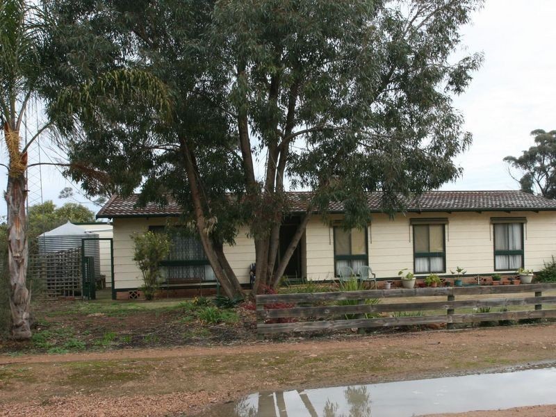16 Drain Road, Kadina SA 5554