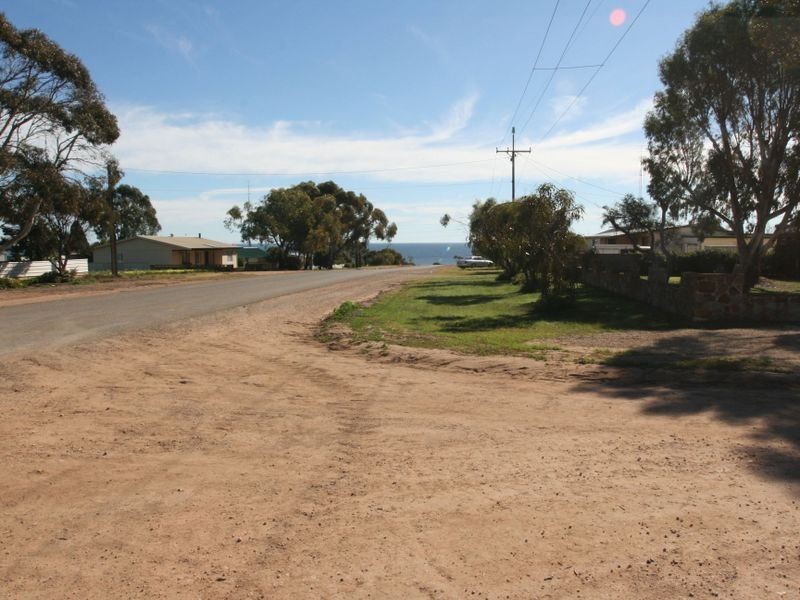17 High Street, Tickera SA 5555