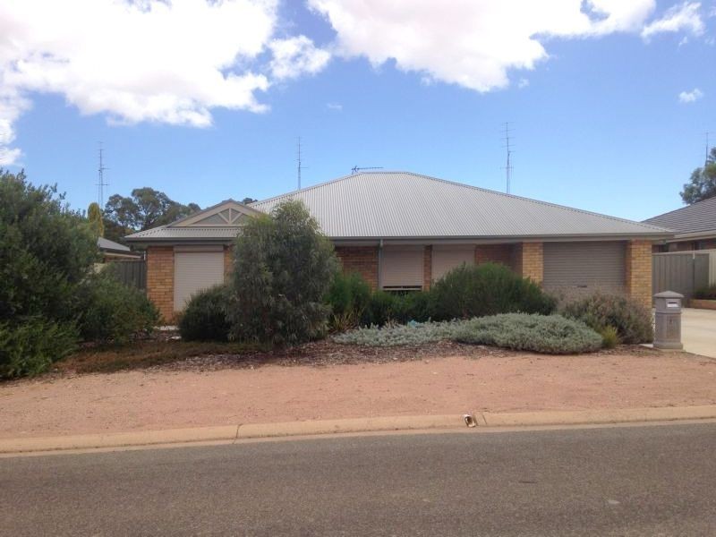 27 John Olsen Drive, Kadina SA 5554