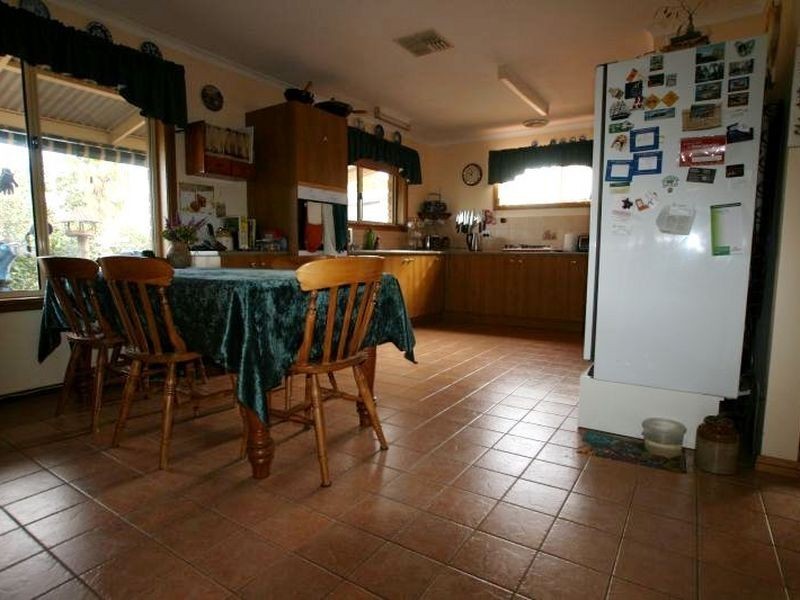 32 Drain Road, Kadina SA 5554