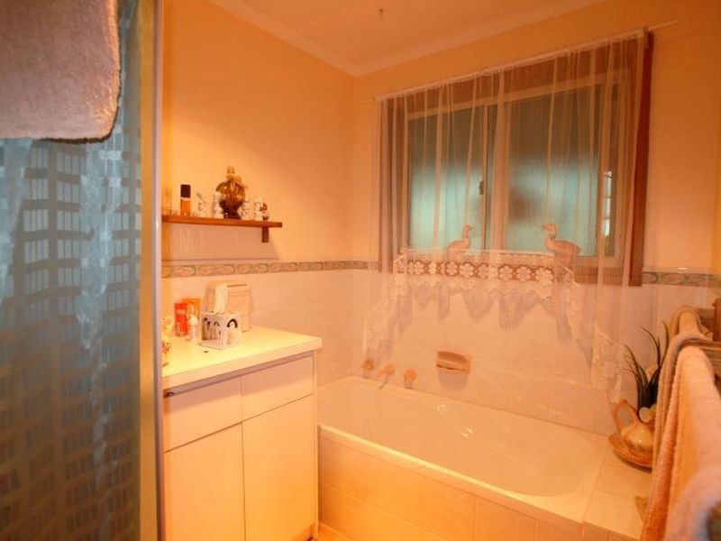 32 Drain Road, Kadina SA 5554