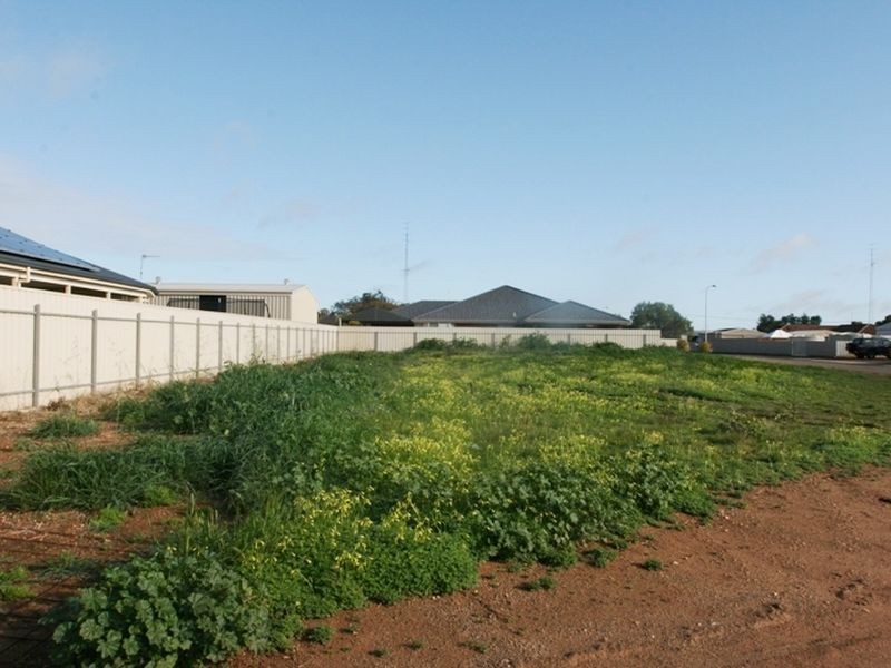 4 Hallam Crescent, Kadina SA 5554