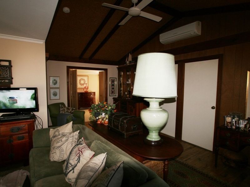 25 Yelta Street, Port Clinton SA 5570