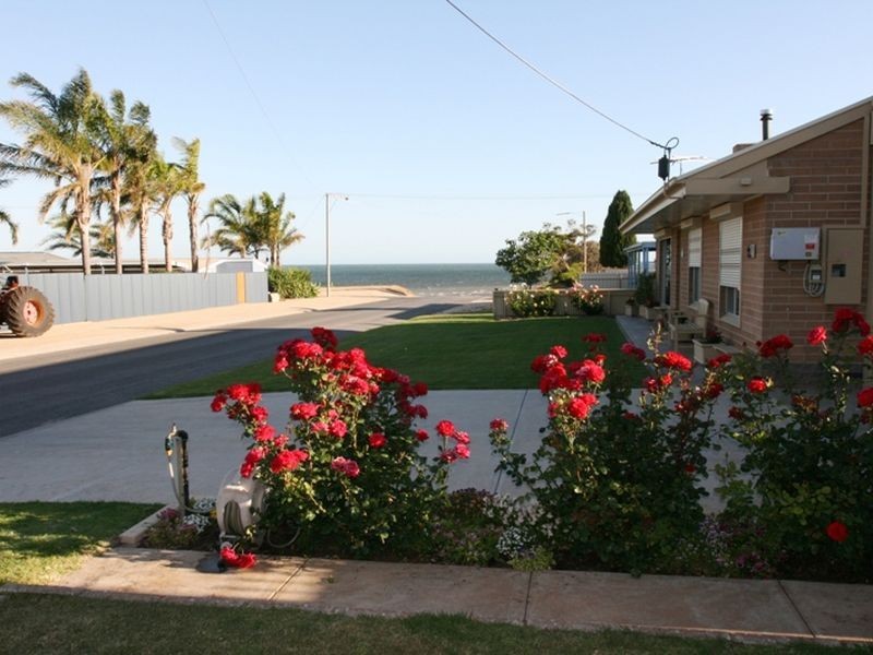 25 Yelta Street, Port Clinton SA 5570