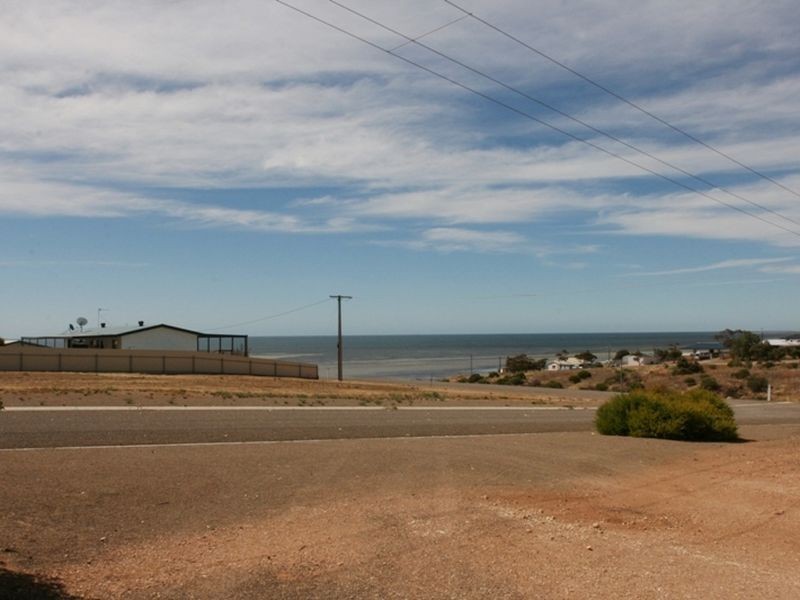 6 Broughton Terrace, Tickera SA 5555