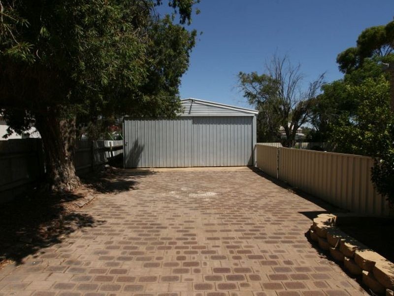 16 Lawrence Street, Kadina SA 5554